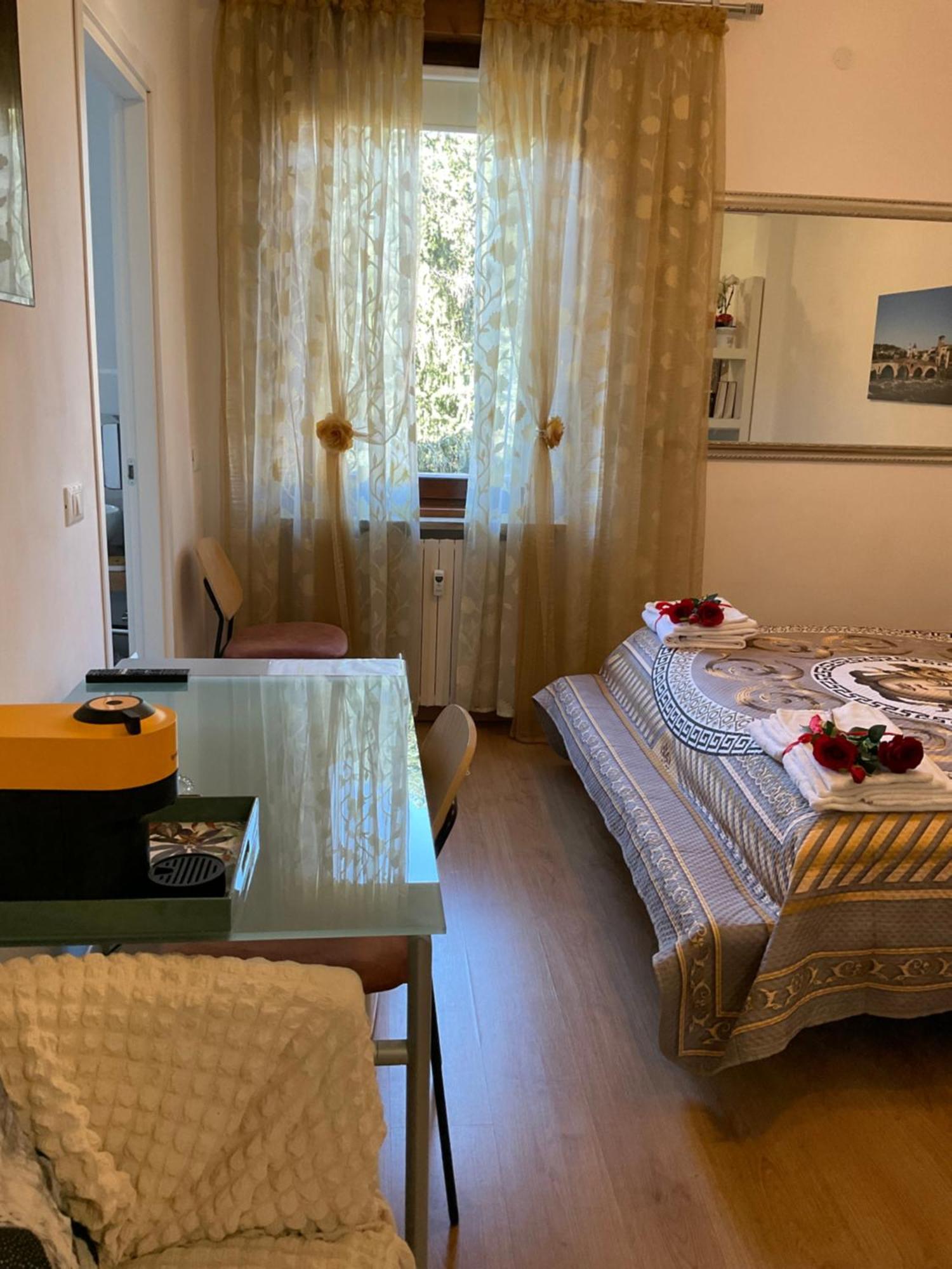 Bed and Breakfast Arena D'Intorno Верона Экстерьер фото